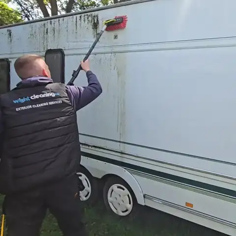 Caravan and camper exterior cleaning